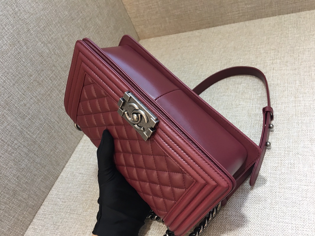 Lambskin Medium Boy Handbag Flap Bag A67086 Burgundy